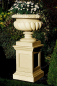 Preview: Queen Anne Pedestal mit Westonbirt Urn - Farbe Bath