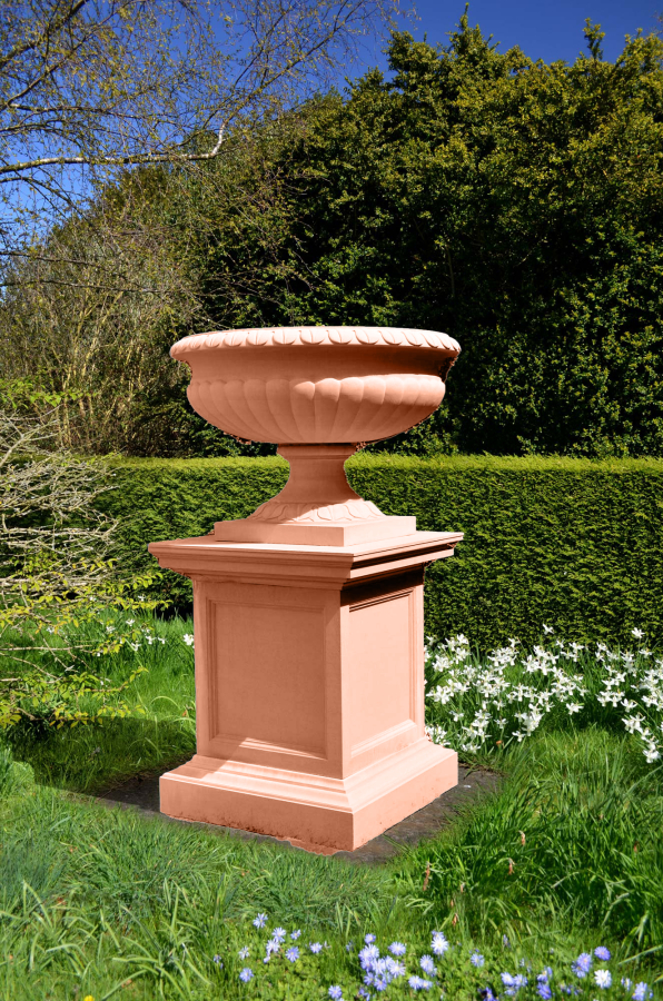 Large Georgian Pedestal - Farbe Terracotta