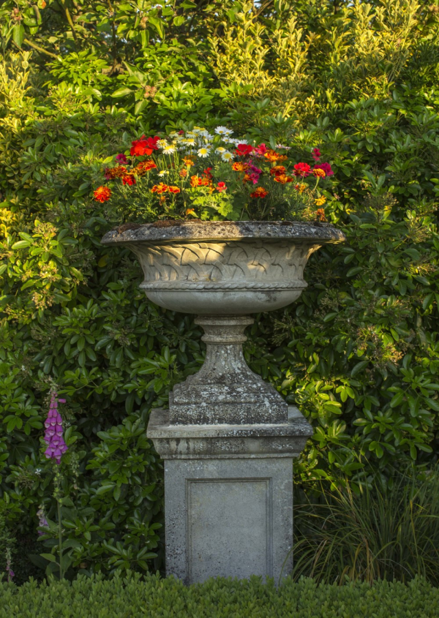 Eastwell Urn - Farbe Portland