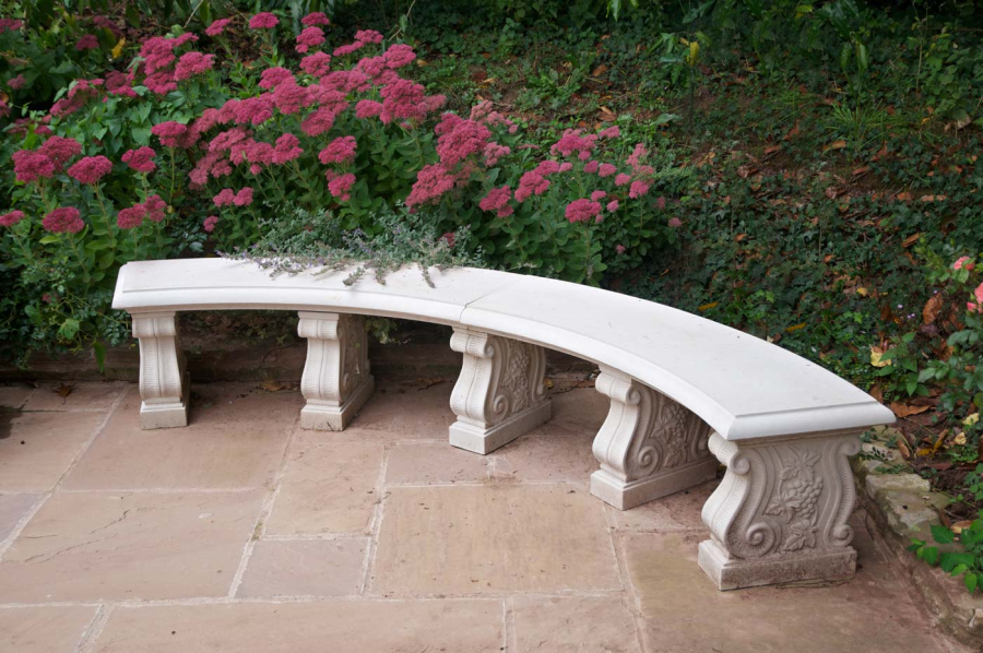 Scrolled Double Curved Bench - Farbe Portland