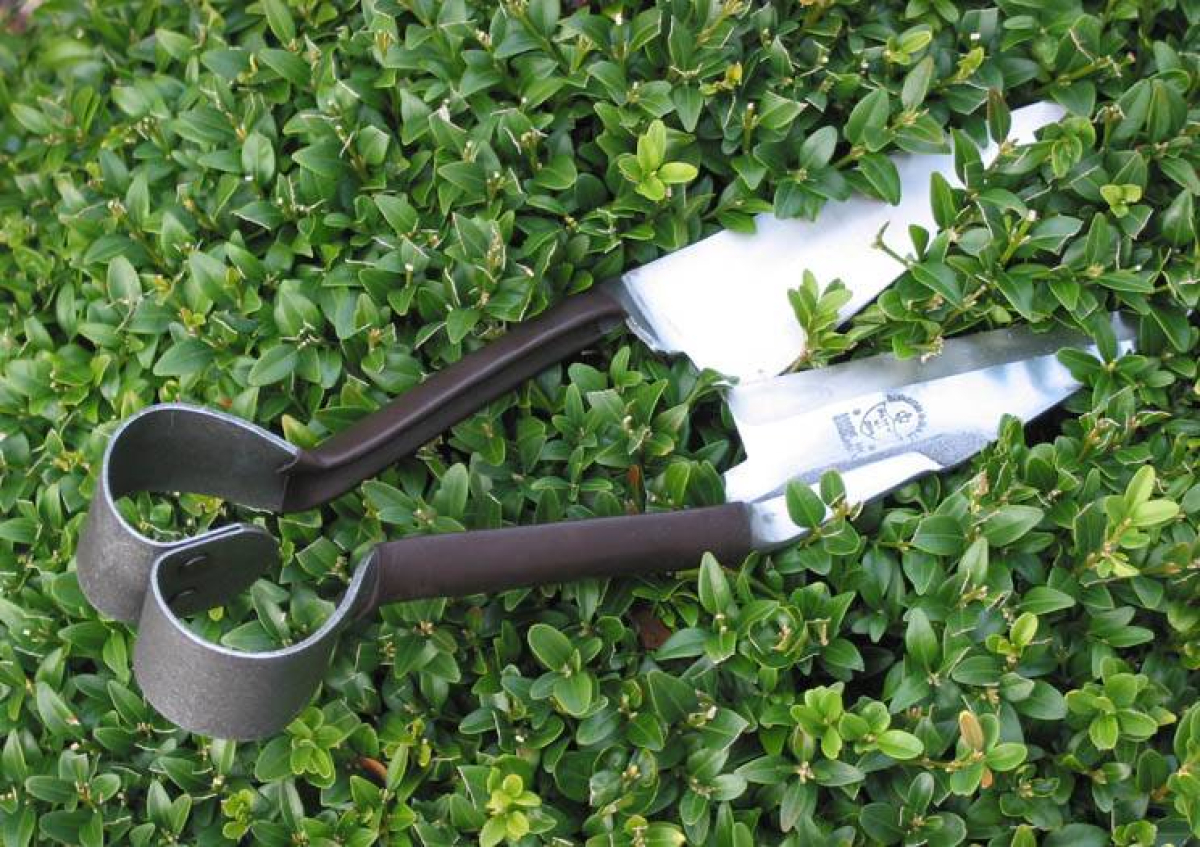 Professional Topiary & Trimming Shears Leather Handled Large