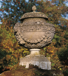 Margam Swagged Urn - Farbe Portland